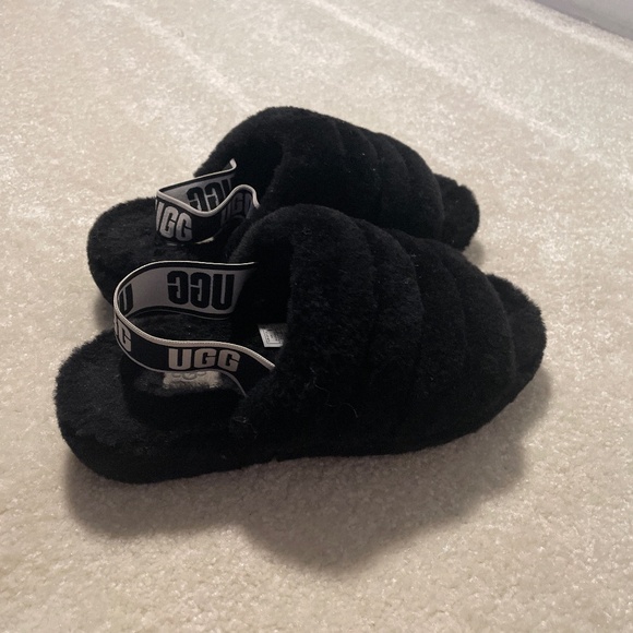 Ugg - Picture 1 of 3